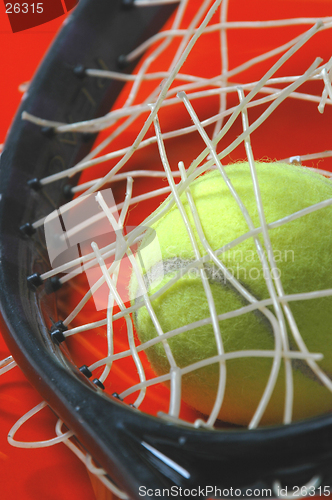 Image of tennis restring