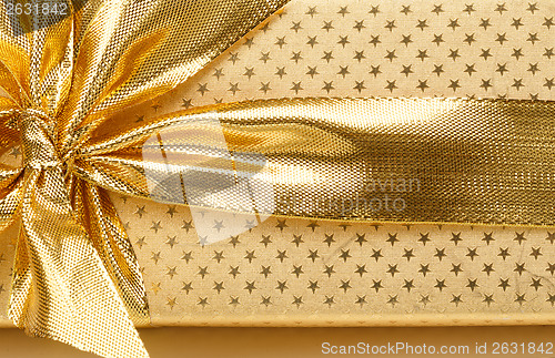 Image of detail of golden ribbon 
