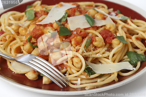 Image of Spaghetti chickpea plate side view