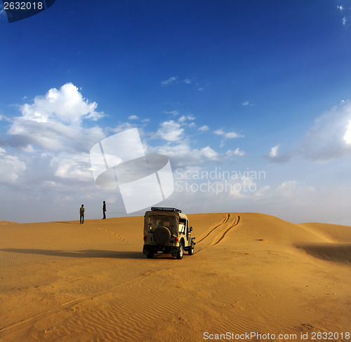 Image of jeep in desert - safari