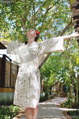 Image of spa treatment at tropical resort