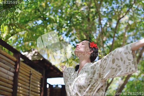 Image of spa treatment at tropical resort