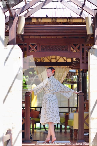 Image of spa treatment at tropical resort