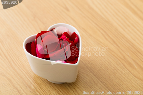 Image of Rose petal in heart bowl