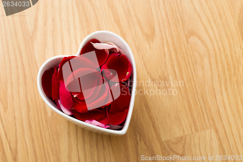 Image of Rose petal in heart bowl