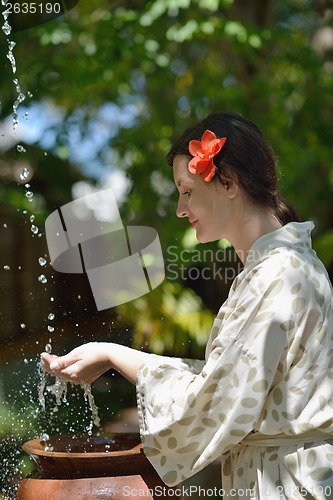 Image of spa treatment at tropical resort