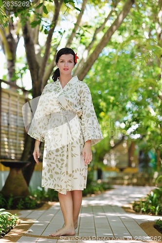 Image of spa treatment at tropical resort