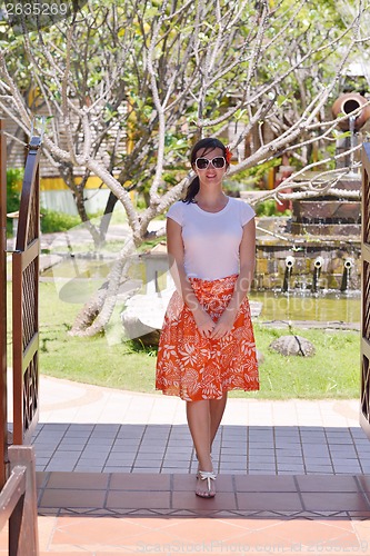 Image of spa treatment at tropical resort