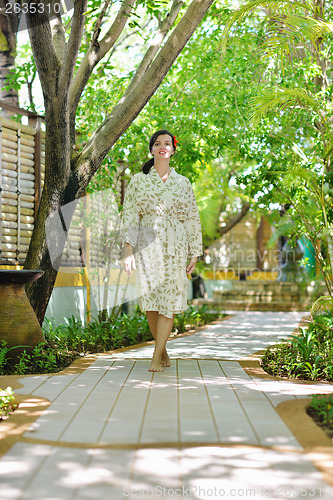 Image of spa treatment at tropical resort