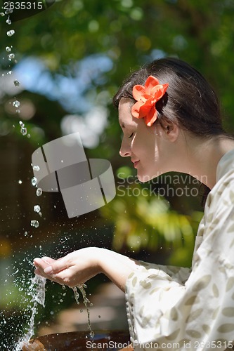 Image of spa treatment at tropical resort