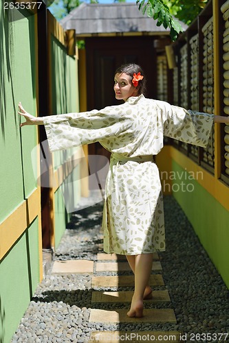 Image of spa treatment at tropical resort