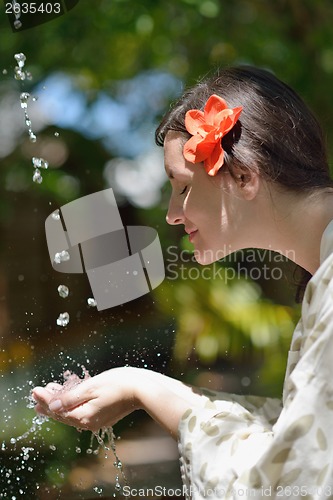 Image of spa treatment at tropical resort