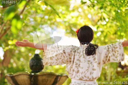 Image of spa treatment at tropical resort