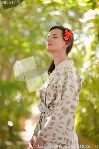 Image of spa treatment at tropical resort