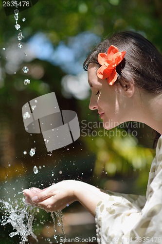 Image of spa treatment at tropical resort