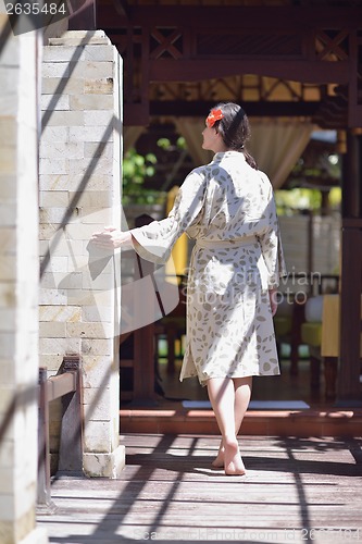 Image of spa treatment at tropical resort