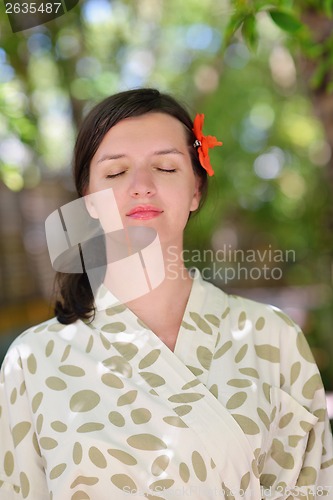 Image of spa treatment at tropical resort