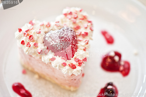 Image of heart-shaped valentine cake