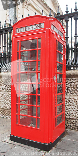 Image of London telephone box