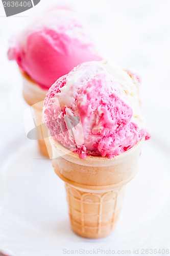 Image of Raspberry and vanilla ice cream