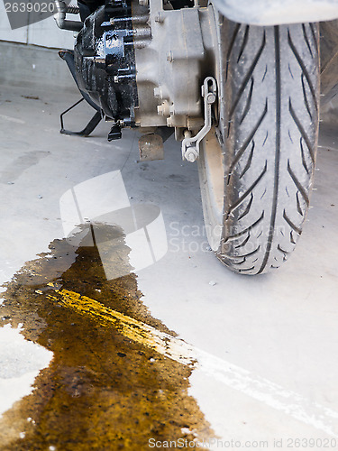 Image of oil leak