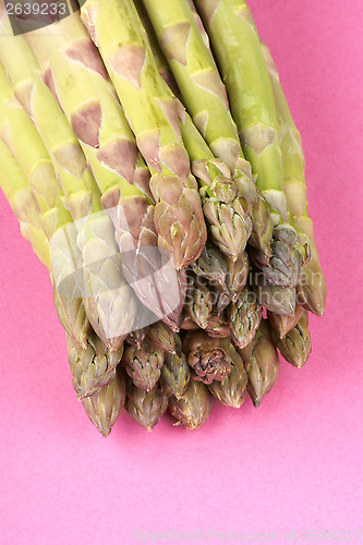 Image of Raw green asparagus