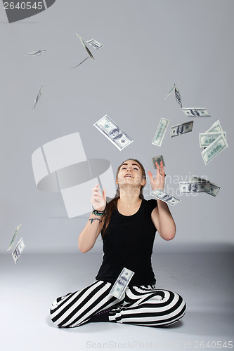 Image of Teen girl and money