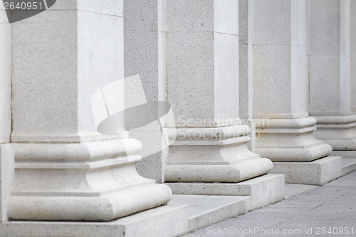 Image of White pillar