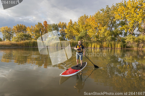 Image of stand up paddling (SUP)