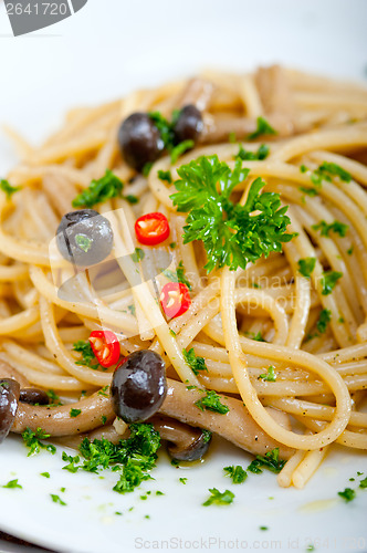 Image of Italian pasta and mushroom sauce 