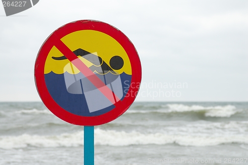 Image of No swimming