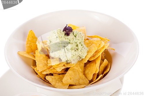 Image of Crisp corn nachos with guacamole sauce