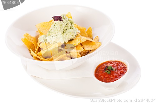 Image of Crisp corn nachos with guacamole sauce