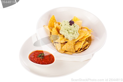 Image of Crisp corn nachos with guacamole sauce