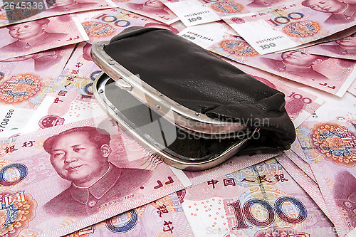 Image of Chinese currency - 100 yuan 