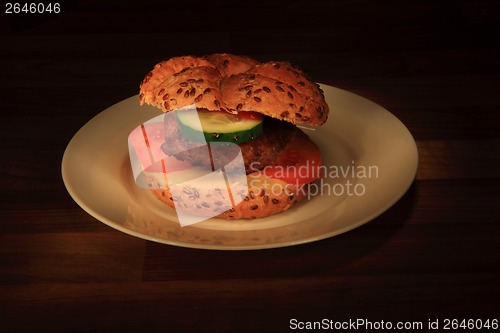 Image of hamburger in the dark night