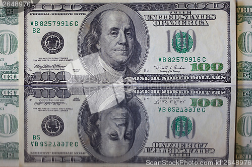 Image of U.S. dollars on the mirror