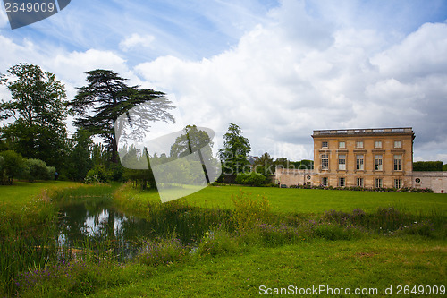 Image of Le Trianon in Versailles gardens