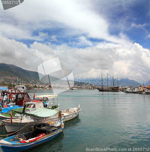 Image of bay with boats in Alanya