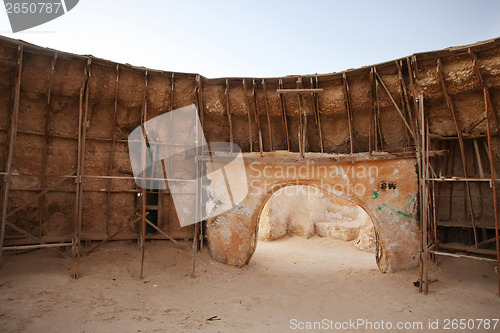 Image of A building in Ong jemel