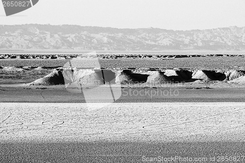 Image of Desert dunes of Sahara black and white;