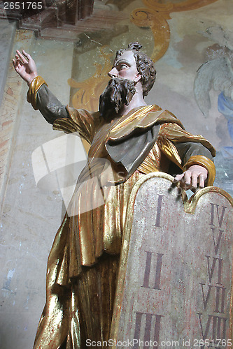 Image of Moses holding the Ten Commandments