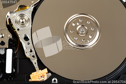 Image of uncovered 2,5 inch notebook hard drive