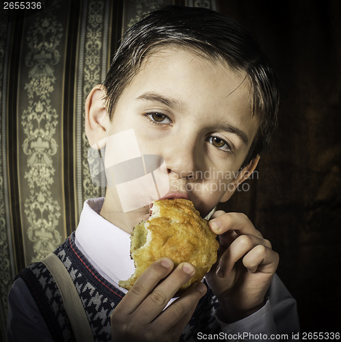 Image of Child who eat. Vintage clothes 