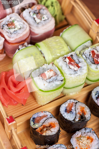Image of Sushi roll set