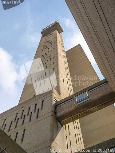 Image of Trellick Tower in London