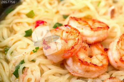 Image of Fried shrimp and noodle soup bowl