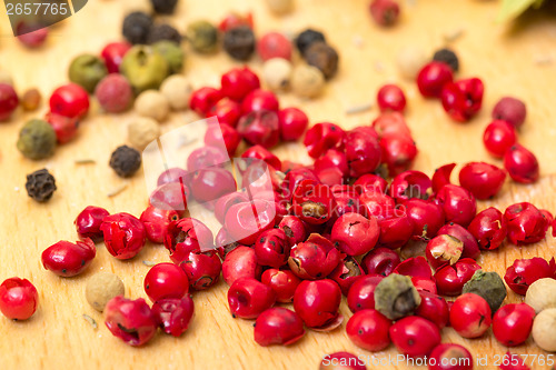 Image of Dry multicolored peppercorn