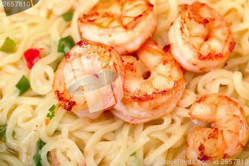 Image of Fried shrimp and noodle soup bowl