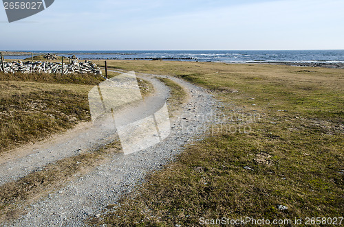 Image of Dirt road curve